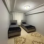 Liva Apartment *